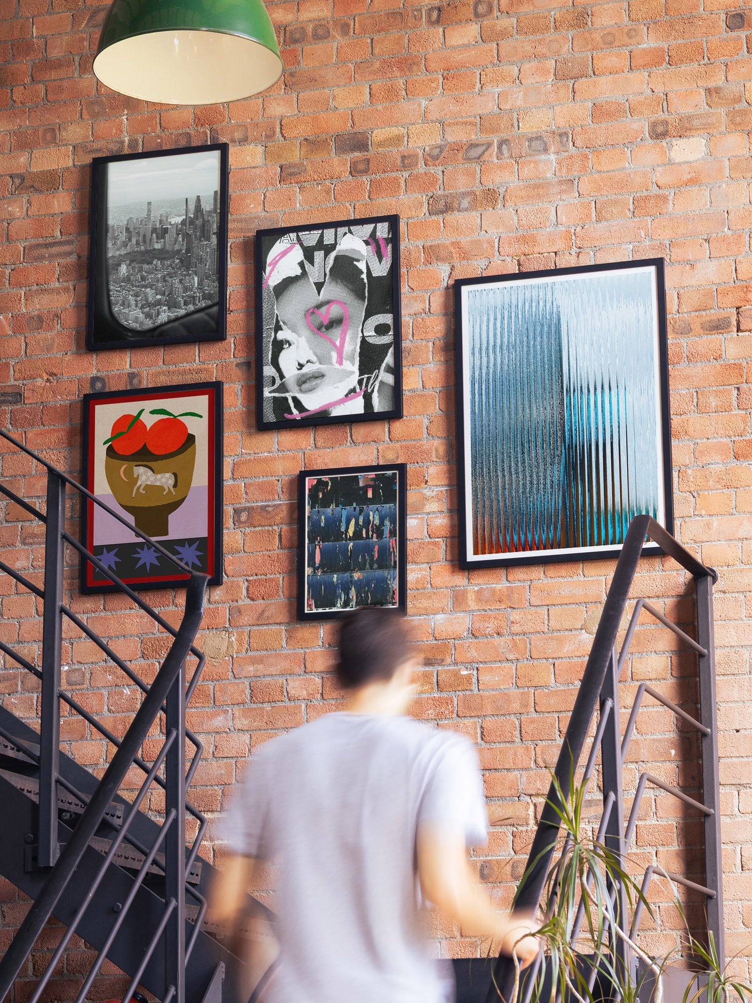 PRETTY - Chico Leong - Gallery Wall Staircase |type=lifestyle|