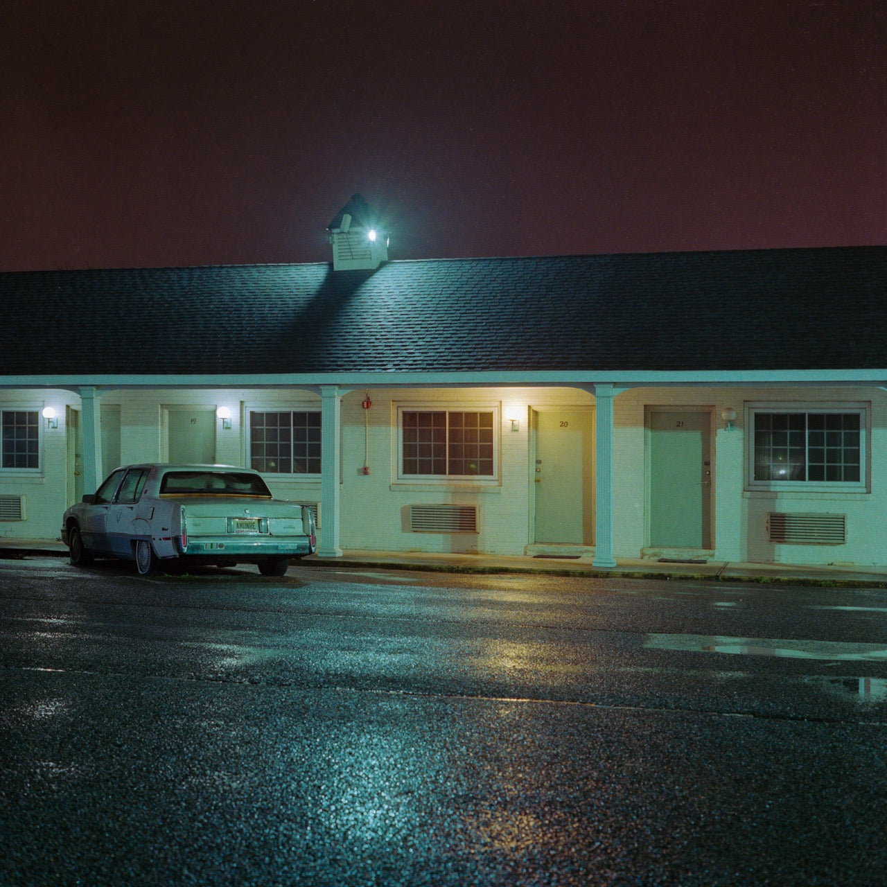 Track and Turf Motel - Leland Foster