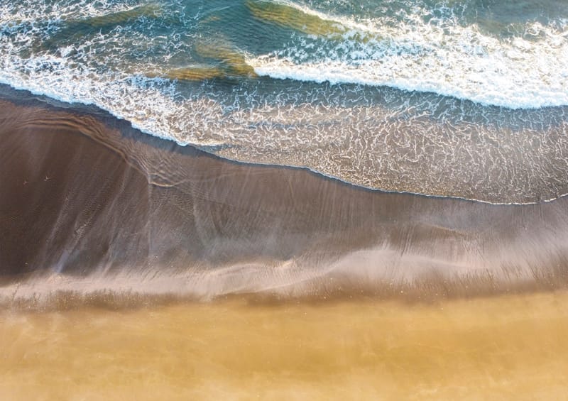 Hot Water Beach III - Victoria Benjafield