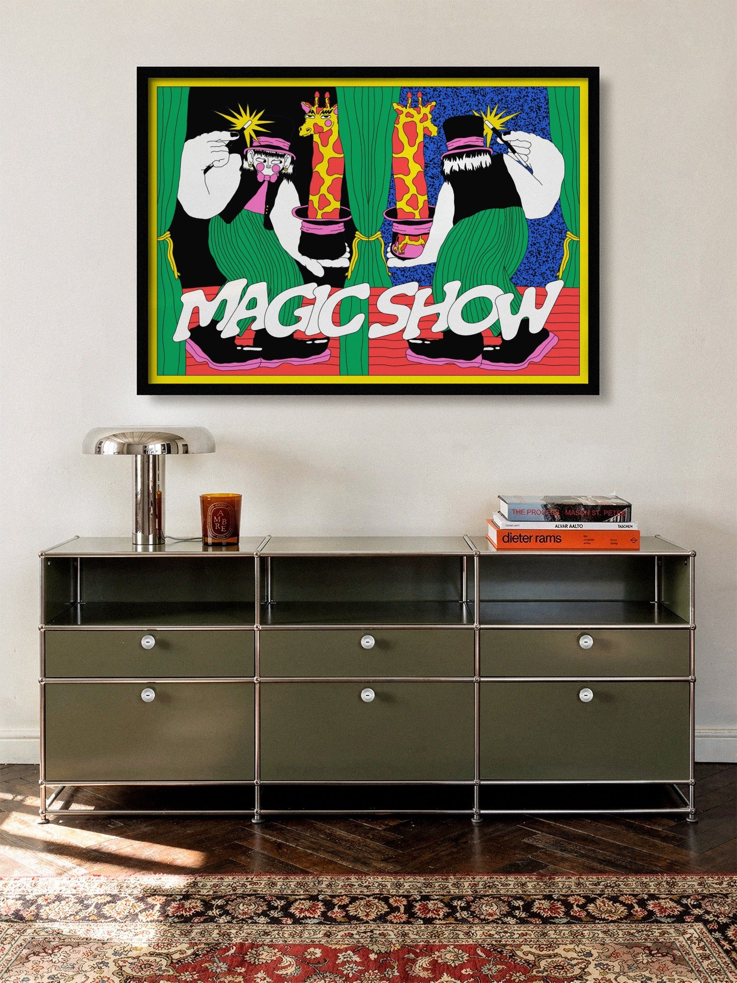 Magic Show - Justine Jossart - A_L_Black_140726 [Style = A_L_Black_140726] |frame=A_L_Black_140726| |type=lifestyle|