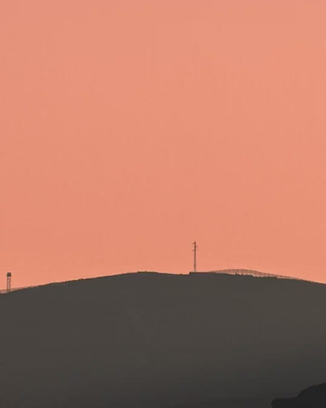 Close-up detail scan of "Mountains of Eilat #4" by Tal Paz-Fridman