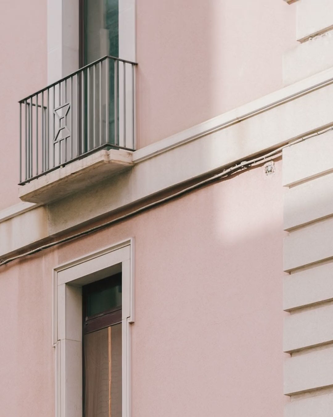 Urban Italian Photography Print - Edicola by Cordula Schaefer